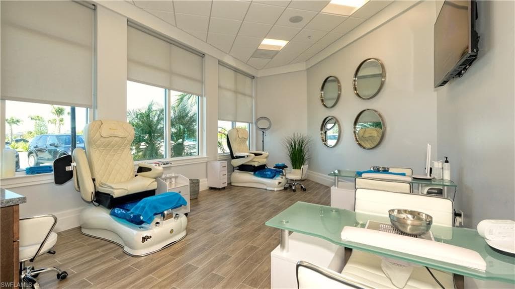 18500 Wildblue BLVD, ESTERO FL 33928-37