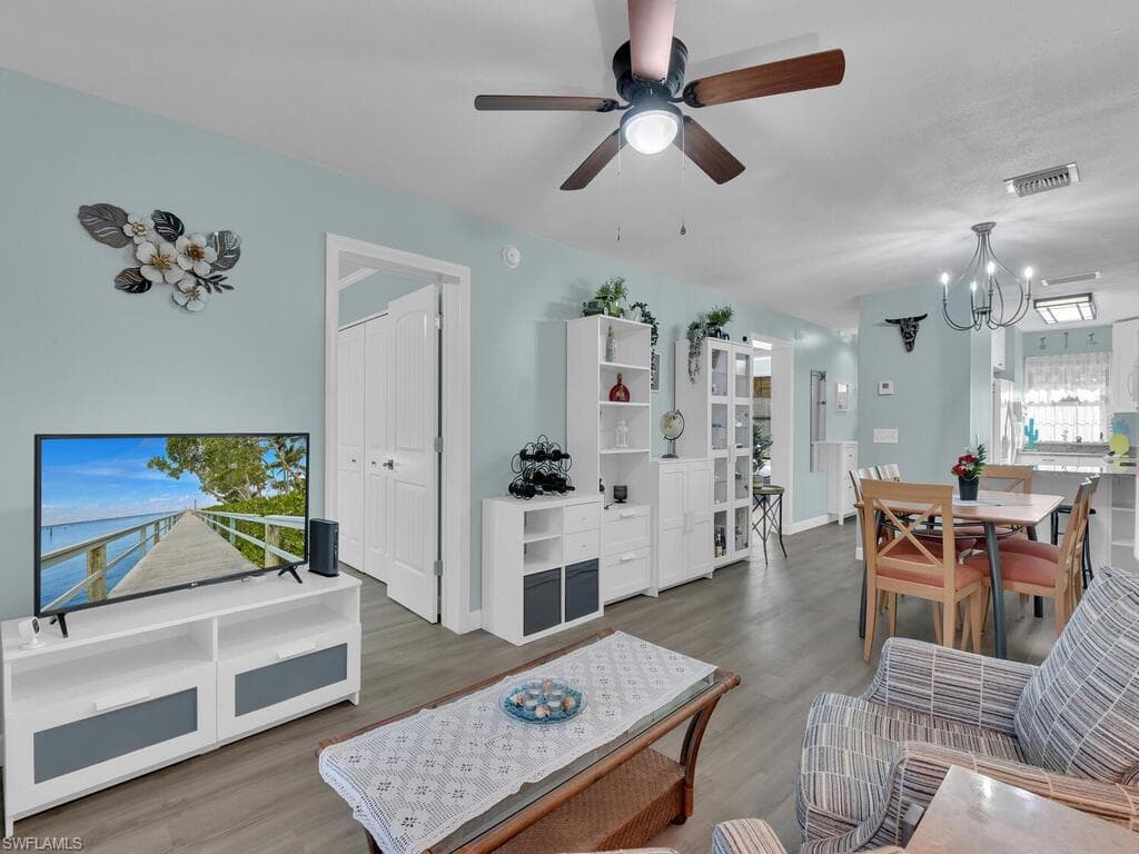 5371 Treetops DR # M103, NAPLES FL 34113-8