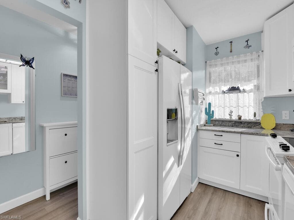 5371 Treetops DR # M103, NAPLES FL 34113-3