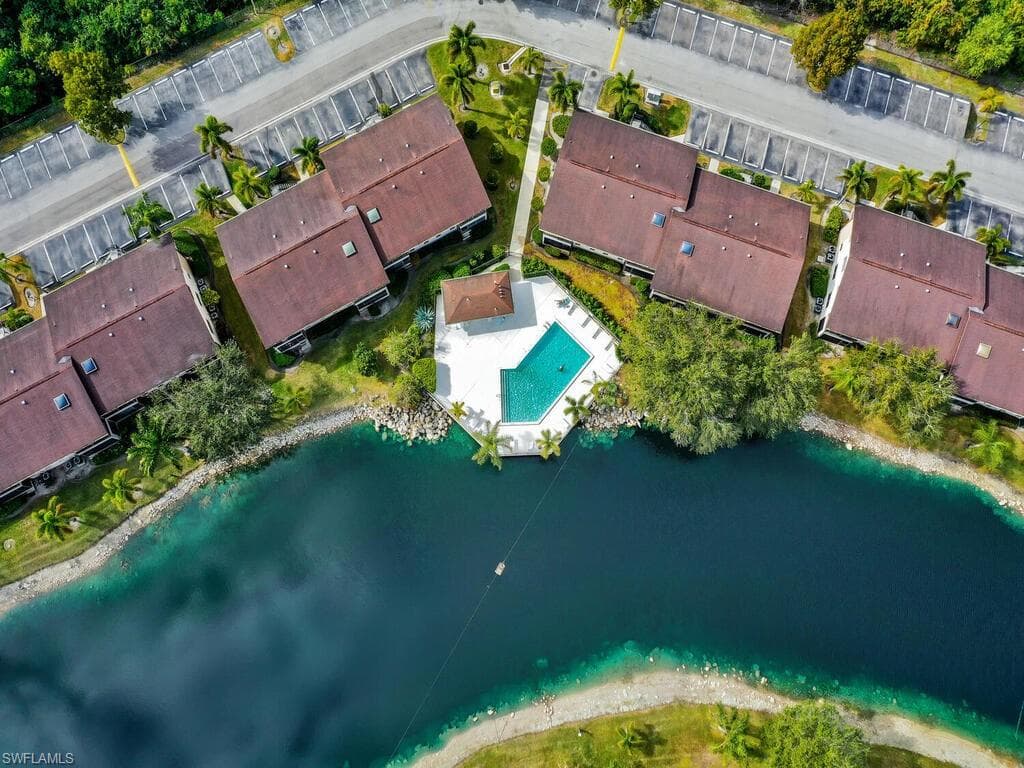 5371 Treetops DR # M103, NAPLES FL 34113-24