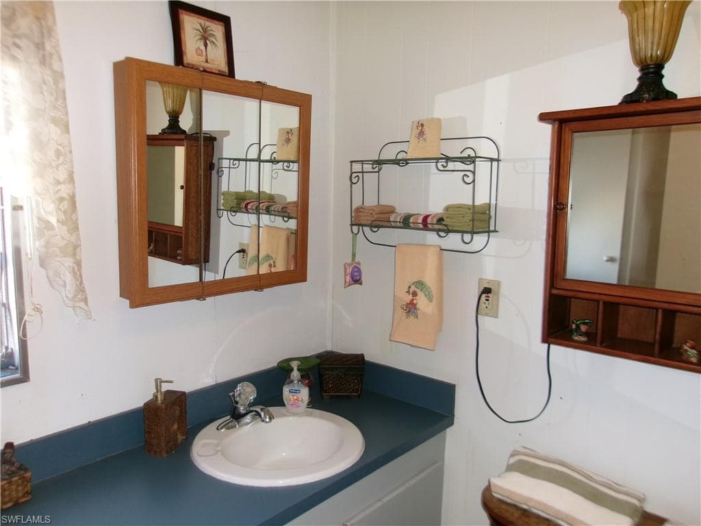 2 Monaco TER, NAPLES FL 34112-14