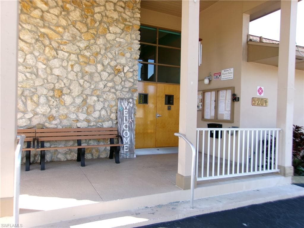 2 Monaco TER, NAPLES FL 34112-18