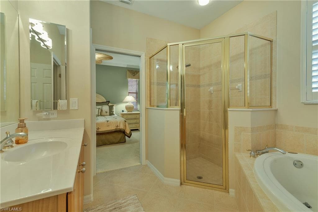 8486 LANGSHIRE WAY, FORT MYERS FL 33912-9