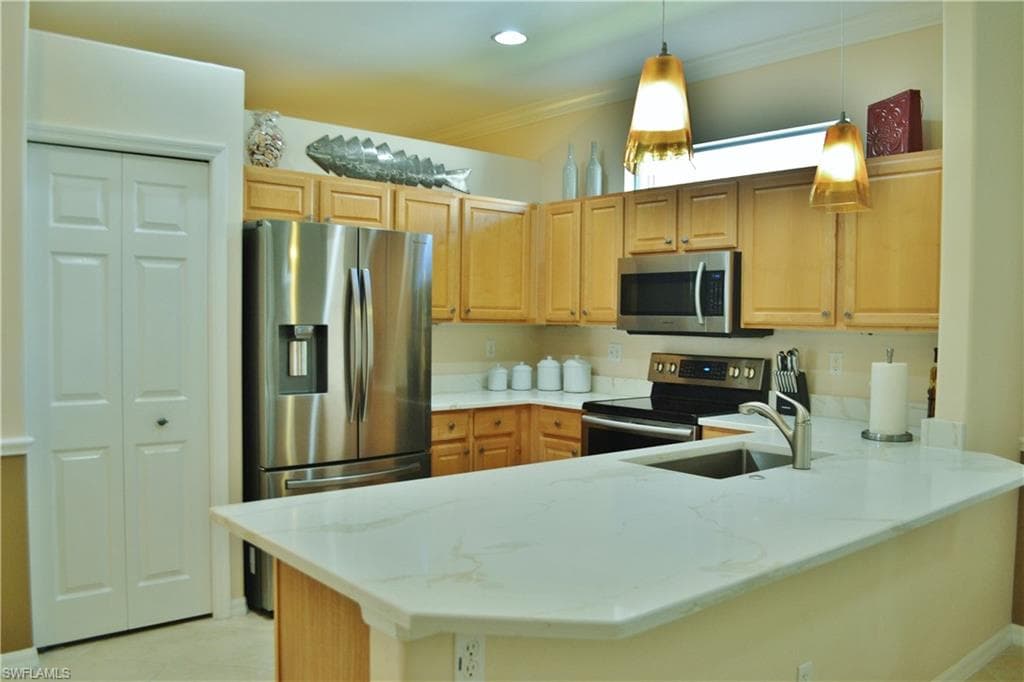 8486 LANGSHIRE WAY, FORT MYERS FL 33912-3