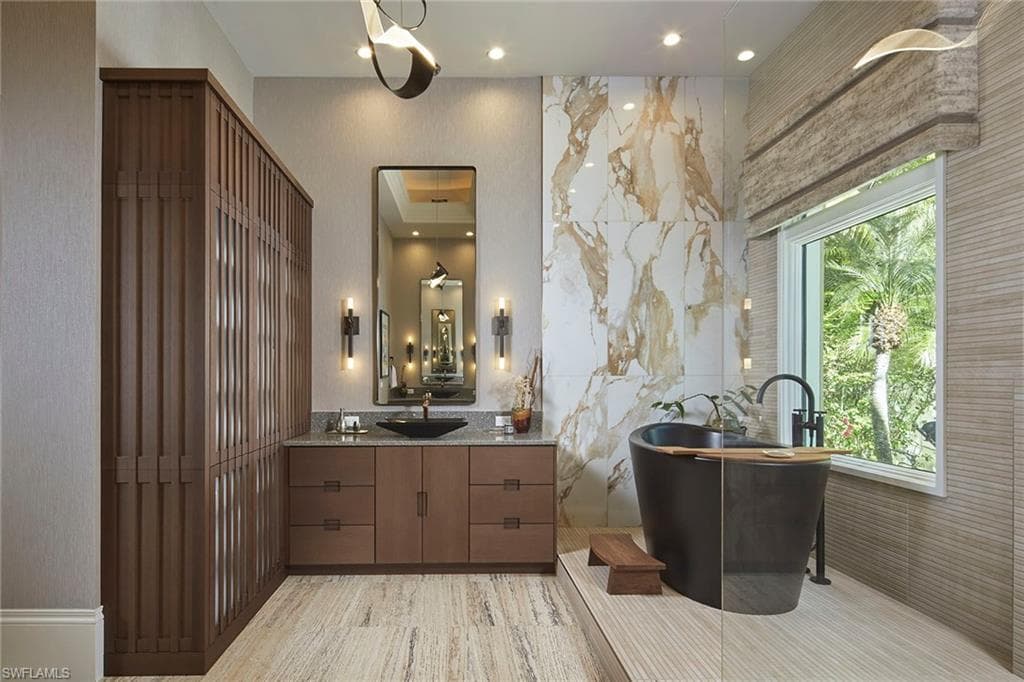 15251 Medici WAY, NAPLES FL 34110-25