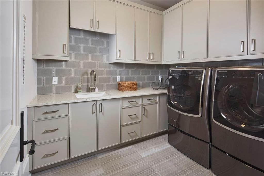 15251 Medici WAY, NAPLES FL 34110-37