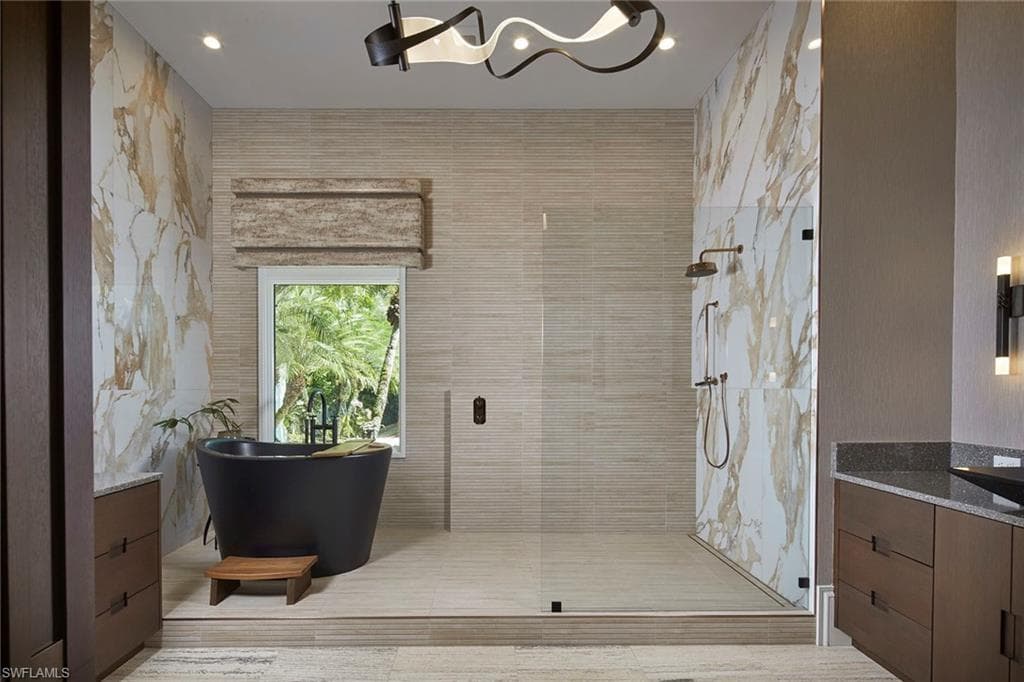15251 Medici WAY, NAPLES FL 34110-24