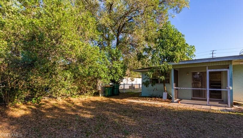 3675 Estey AVE, NAPLES FL 34104-22