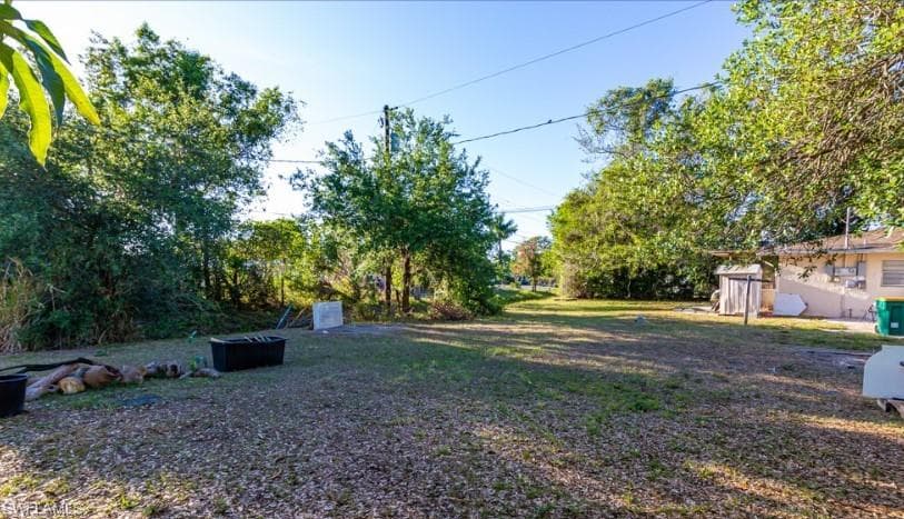 3675 Estey AVE, NAPLES FL 34104-21