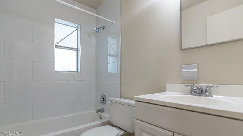 3675 Estey AVE, NAPLES FL 34104-6