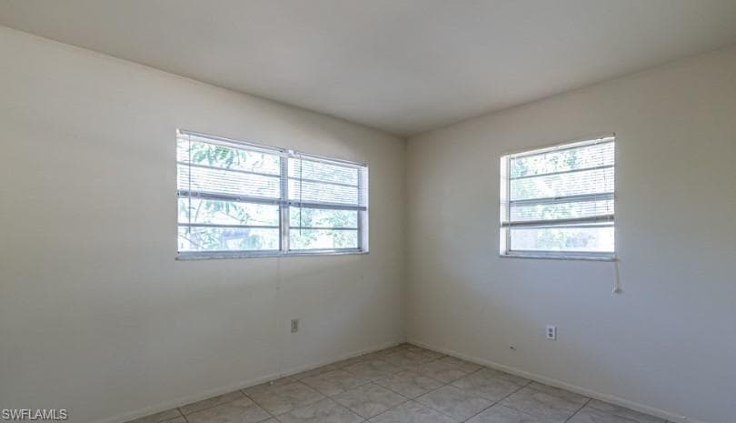 3675 Estey AVE, NAPLES FL 34104-14