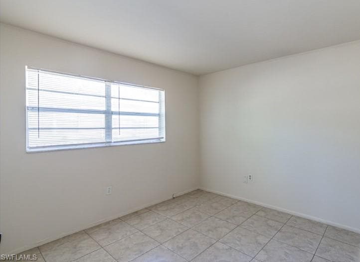 3675 Estey AVE, NAPLES FL 34104-10