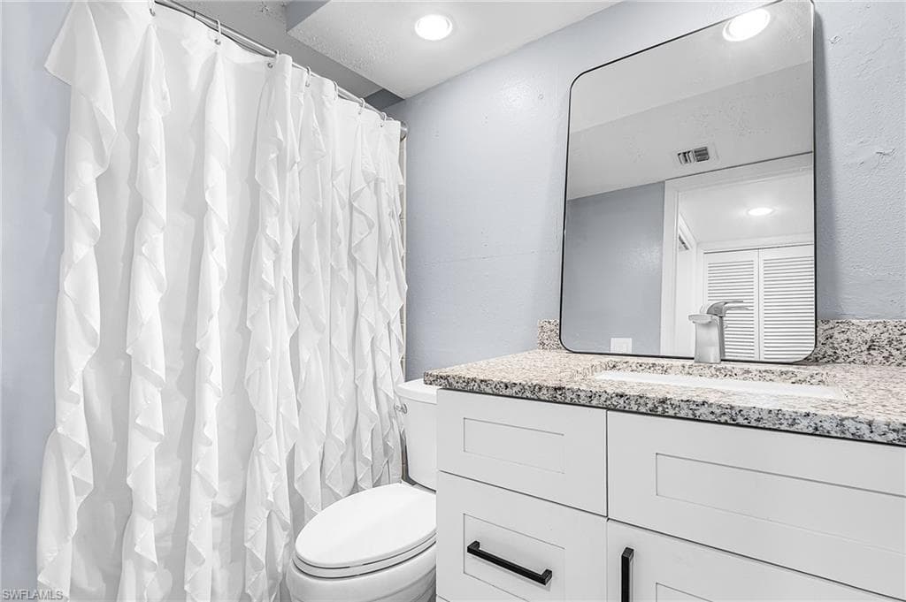 53 High Point CIR W 310-6