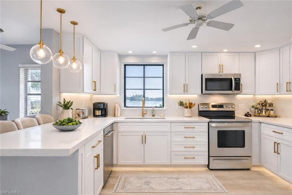 53 High Point CIR W 310-4