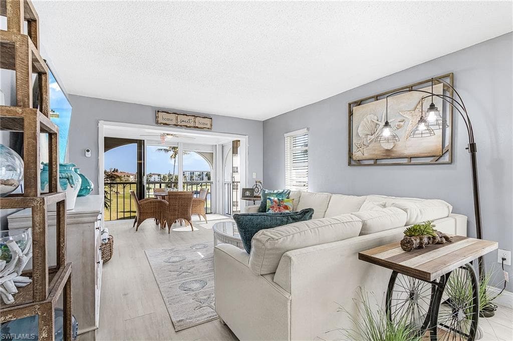 53 High Point CIR W 310-13