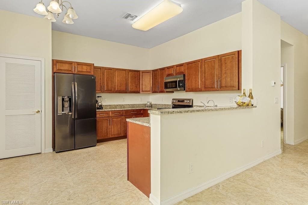 2557 Keystone Lake DR-9
