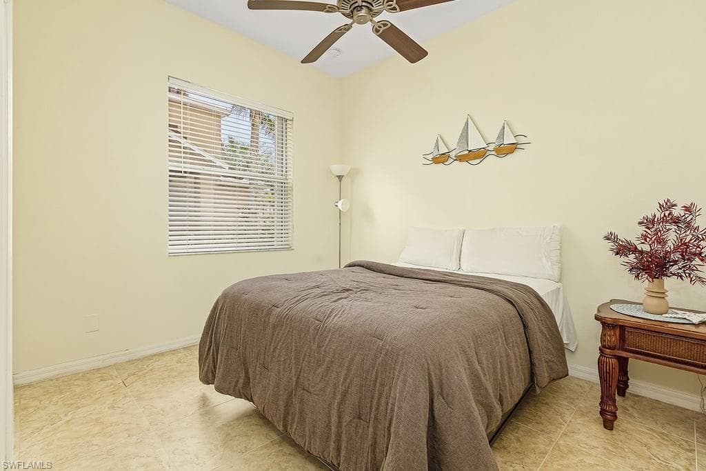 2557 Keystone Lake DR-17