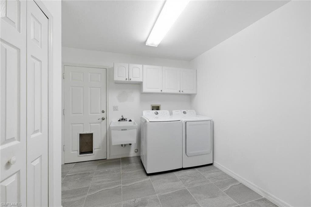 5356 Sycamore DR, NAPLES FL 34119-19