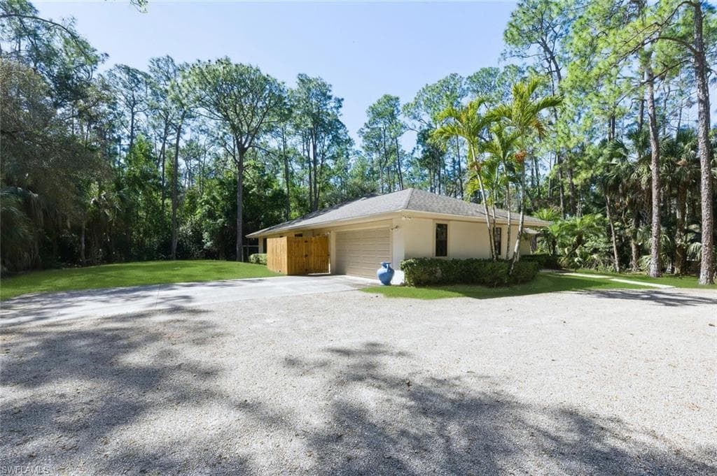 5356 Sycamore DR, NAPLES FL 34119-23