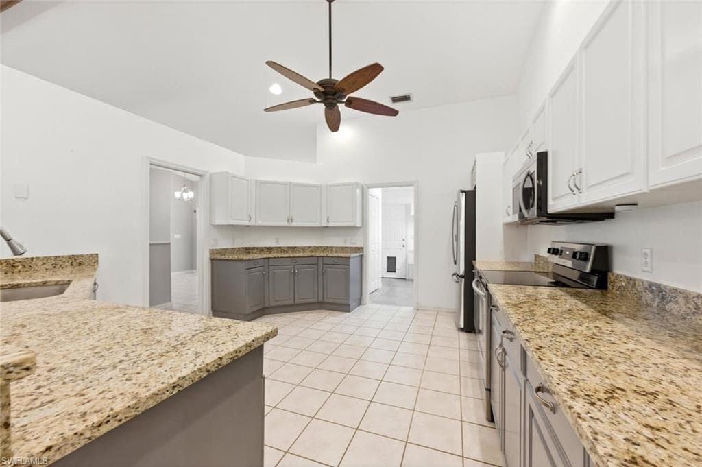 5356 Sycamore DR, NAPLES FL 34119-9