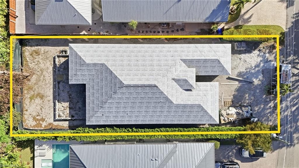 1050 13th ST N, NAPLES FL 34102-1