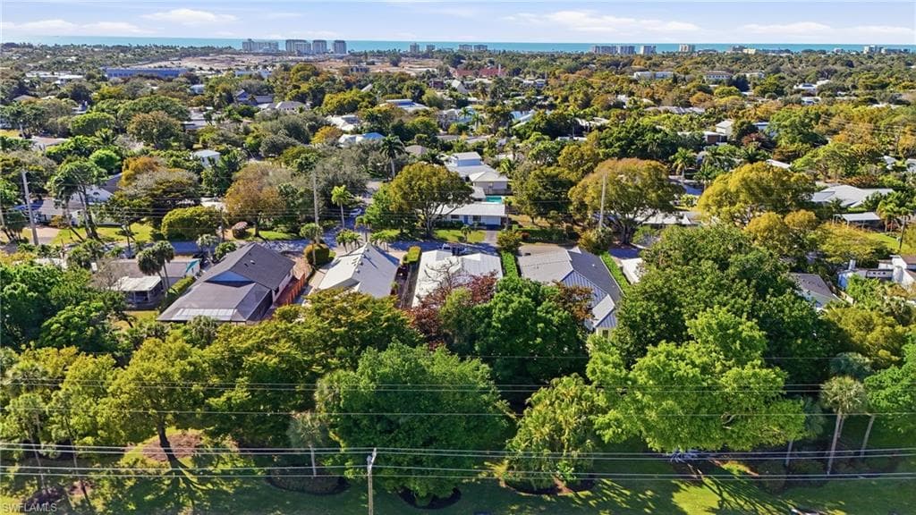 1050 13th ST N, NAPLES FL 34102-5