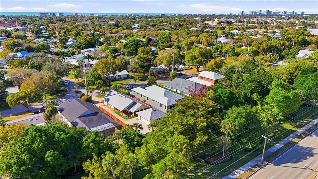 1050 13th ST N, NAPLES FL 34102-4