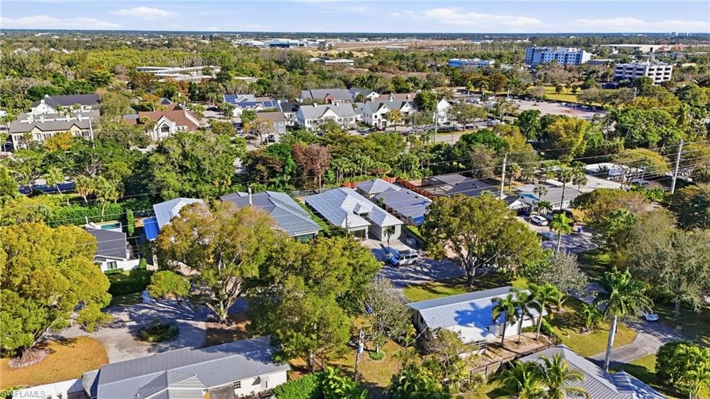 1050 13th ST N, NAPLES FL 34102-8