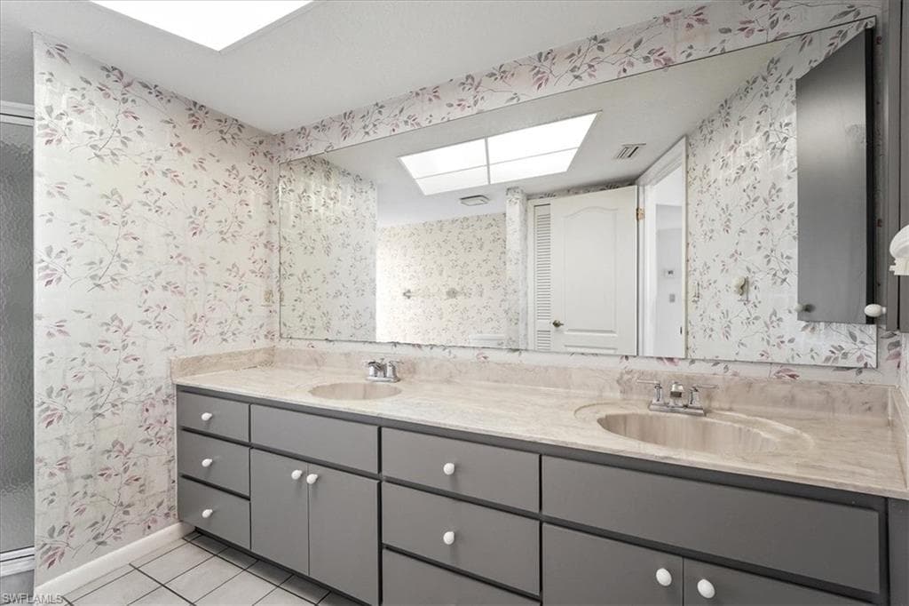 1120 SE 1st TER, CAPE CORAL FL 33990-22