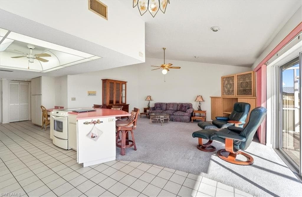 1120 SE 1st TER, CAPE CORAL FL 33990-4