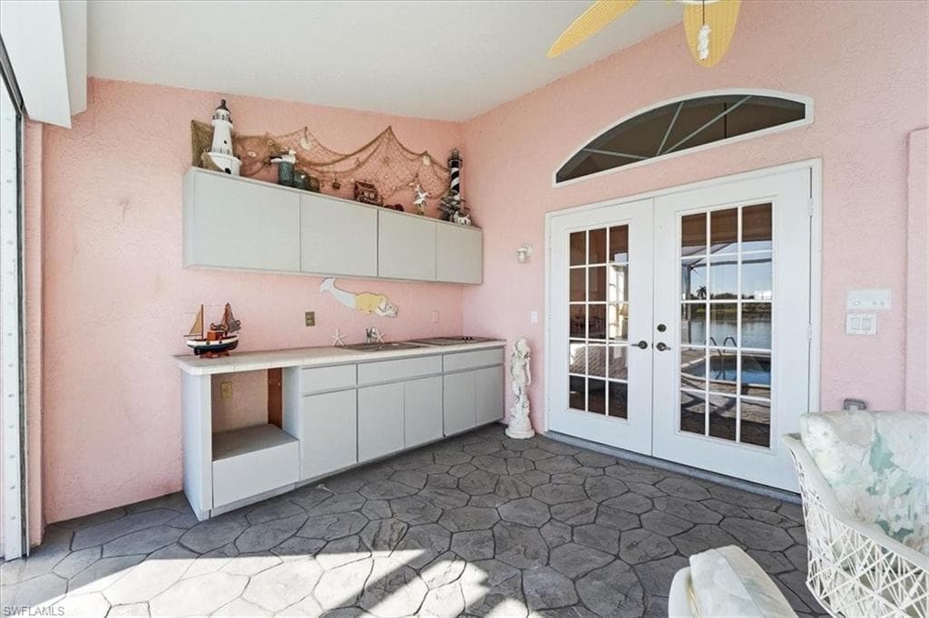 1120 SE 1st TER, CAPE CORAL FL 33990-33