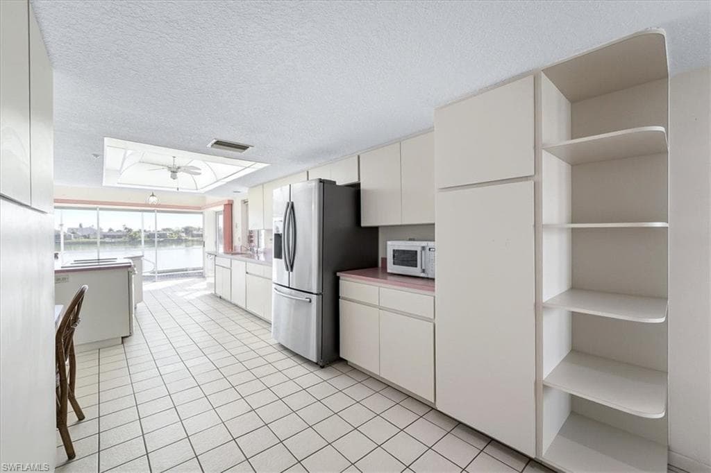 1120 SE 1st TER, CAPE CORAL FL 33990-9