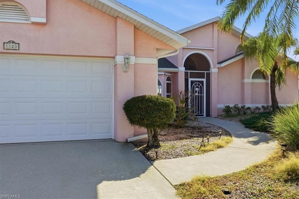 1120 SE 1st TER, CAPE CORAL FL 33990-44
