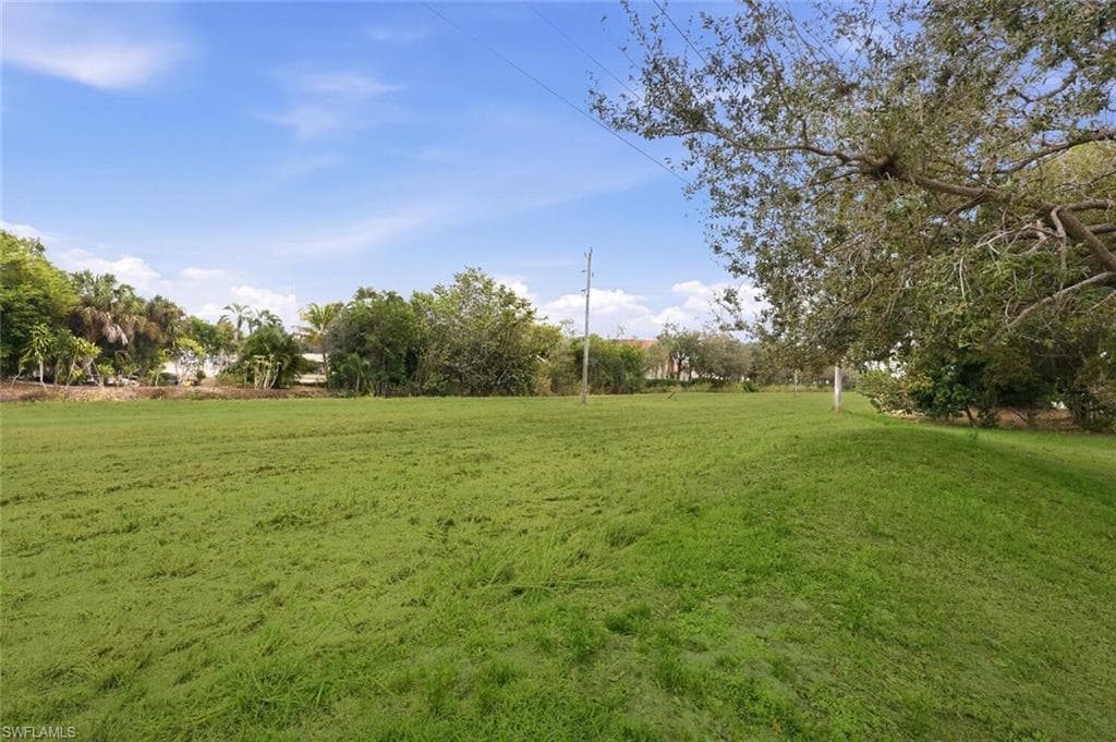 15048 Cloverdale DR, FORT MYERS FL 33919-29