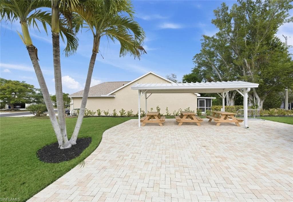 15048 Cloverdale DR, FORT MYERS FL 33919-32