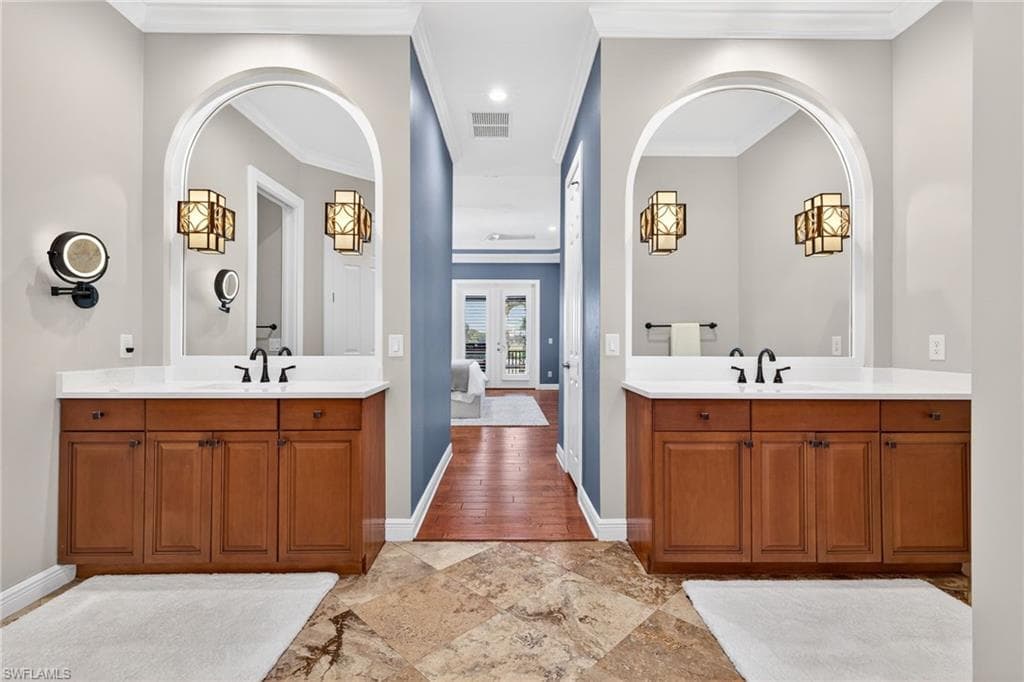 811 Birdie View PT, SANIBEL FL 33957-25