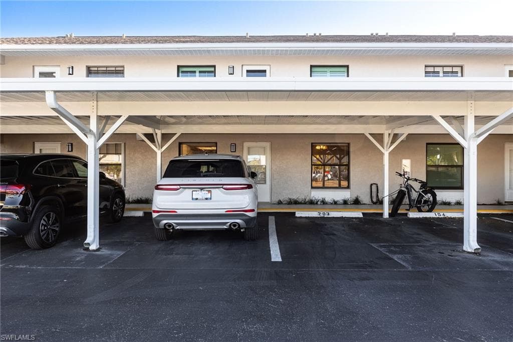 902 SW 48th TER # 103, CAPE CORAL FL 33914-1