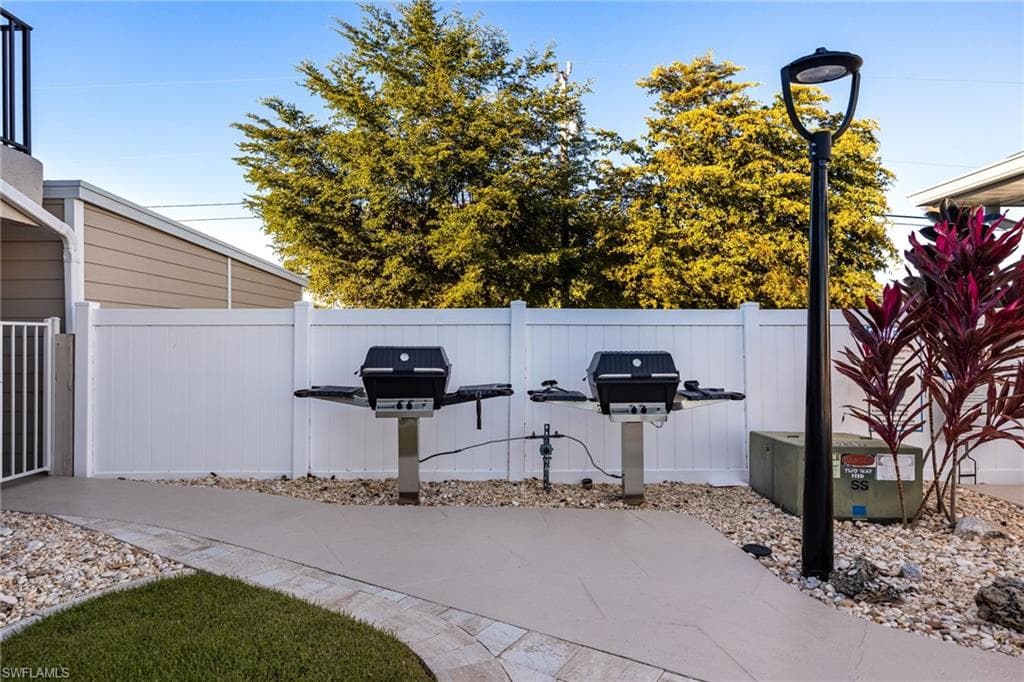 902 SW 48th TER # 103, CAPE CORAL FL 33914-31