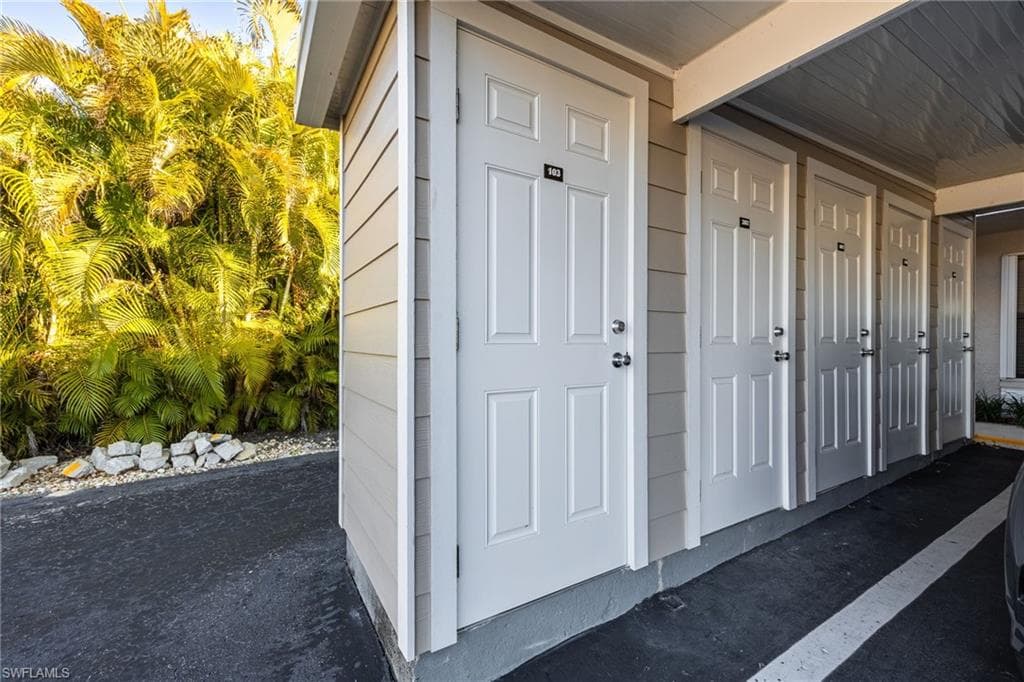 902 SW 48th TER # 103, CAPE CORAL FL 33914-23