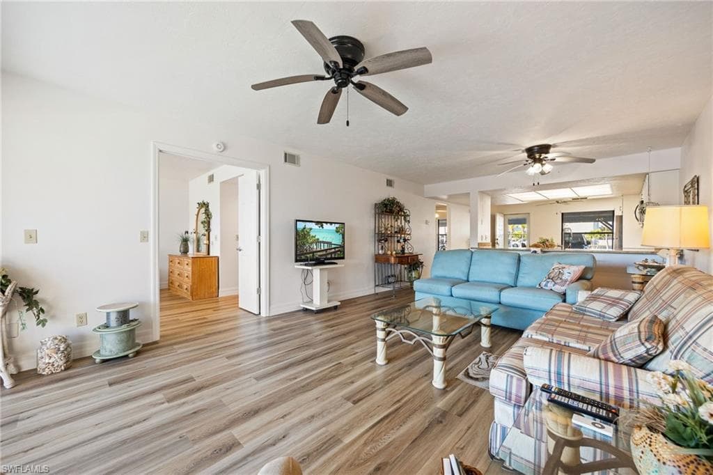 902 SW 48th TER # 103, CAPE CORAL FL 33914-13