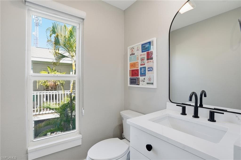 3321 Estero BLVD-26