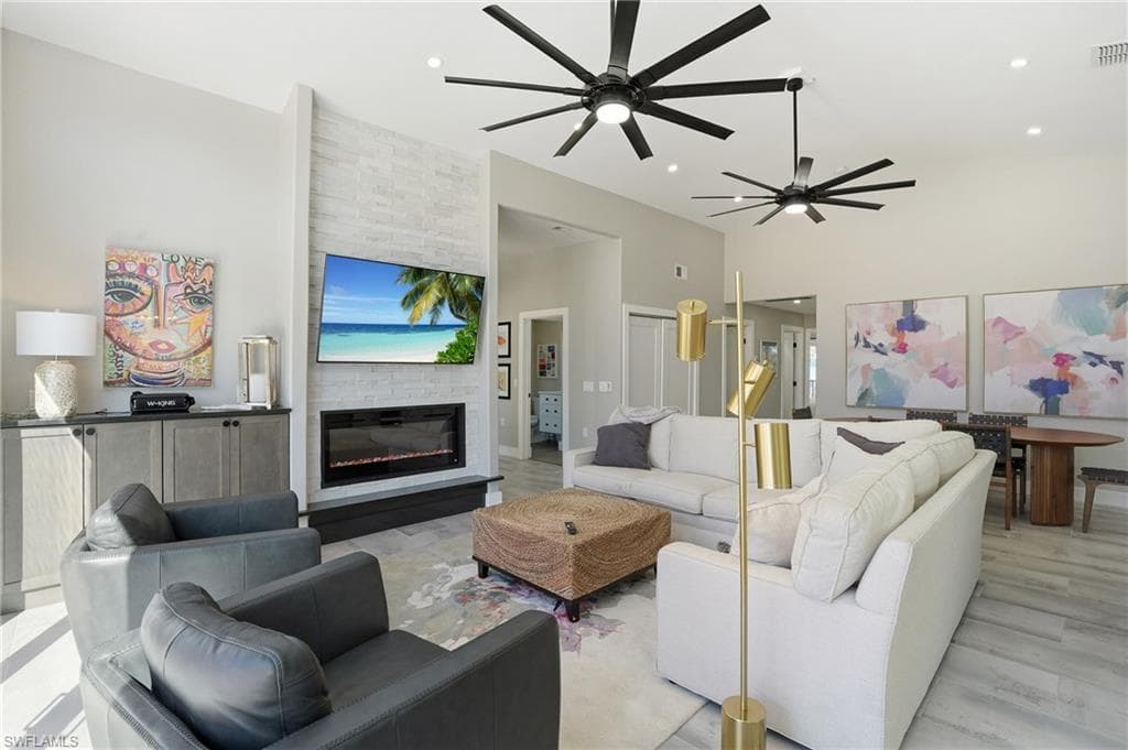 3321 Estero BLVD-5