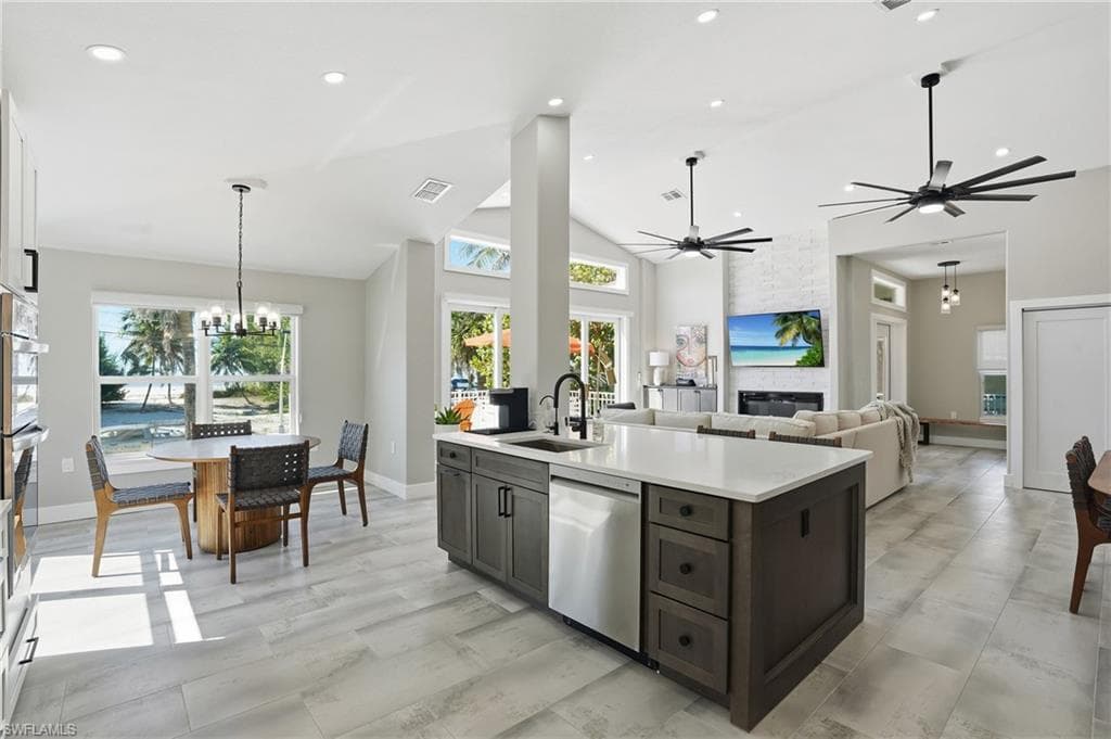 3321 Estero BLVD-10