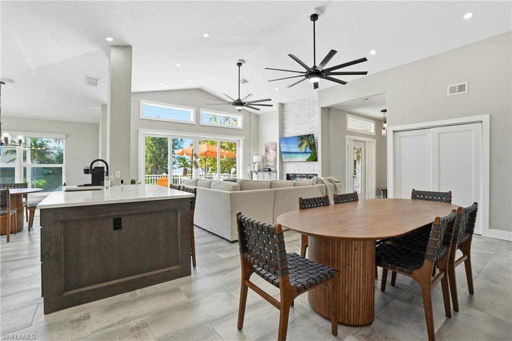 3321 Estero BLVD-7