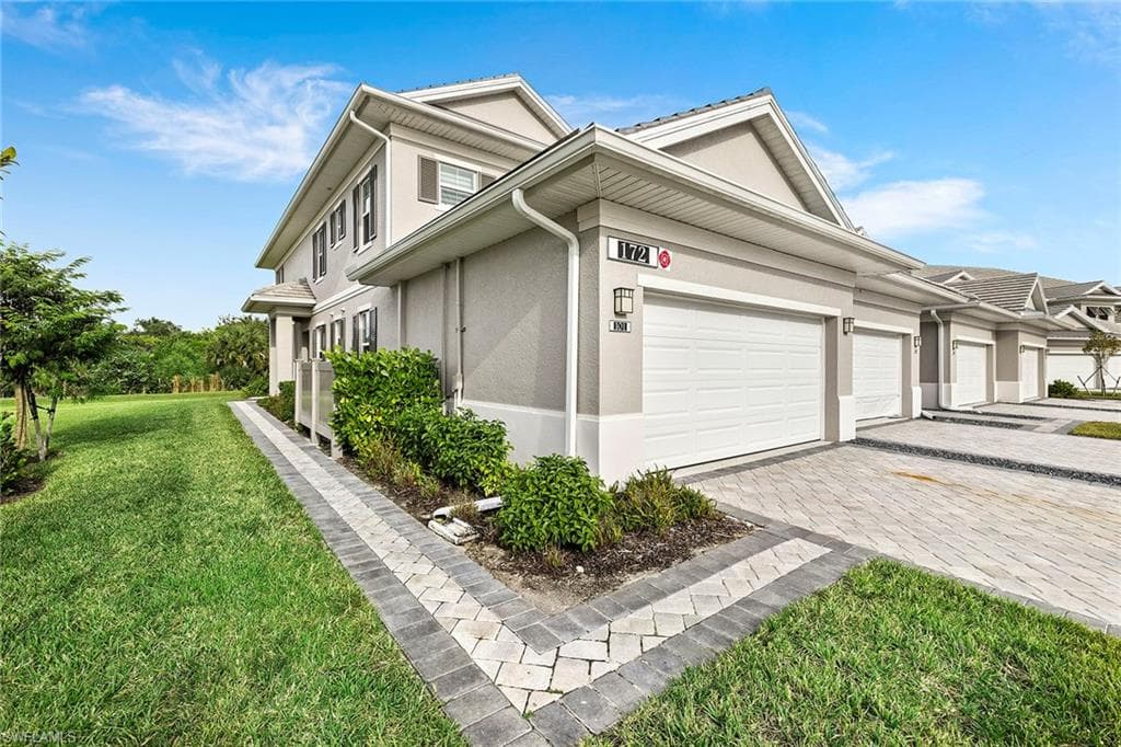 172 Indies DR E # 101, NAPLES FL 34114-1