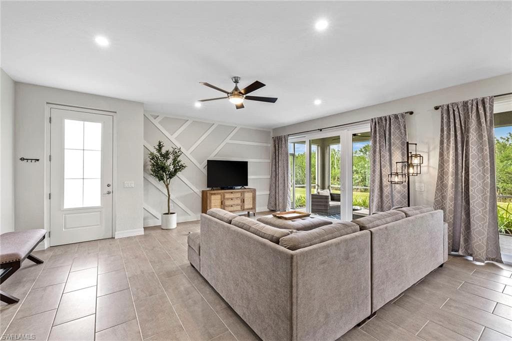 172 Indies DR E # 101, NAPLES FL 34114-5