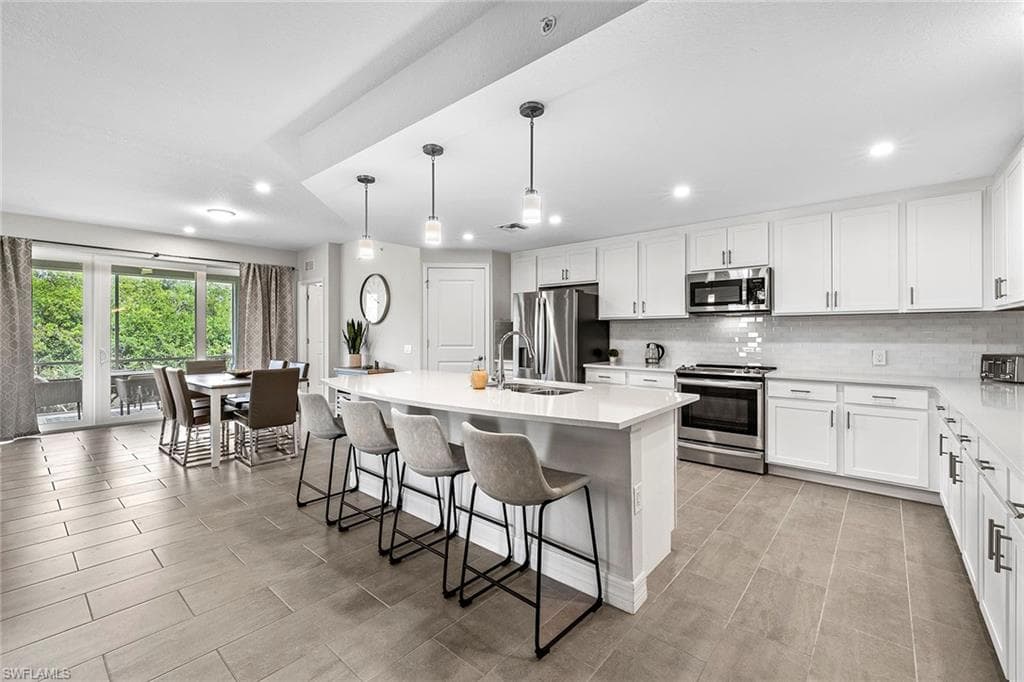 172 Indies DR E # 101, NAPLES FL 34114-11