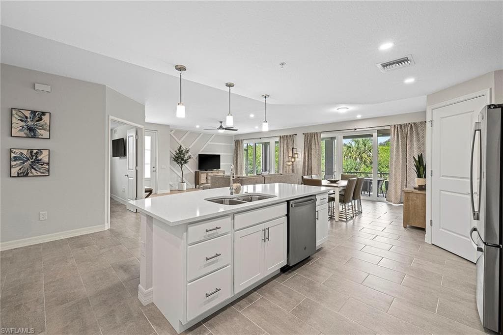 172 Indies DR E # 101, NAPLES FL 34114-9