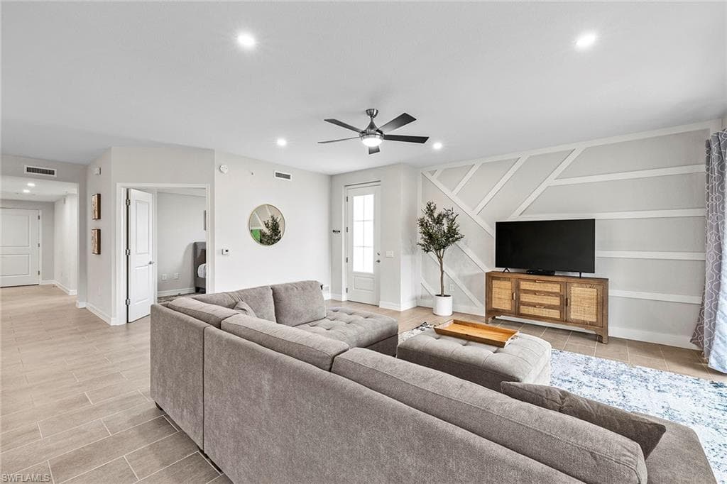 172 Indies DR E # 101, NAPLES FL 34114-3