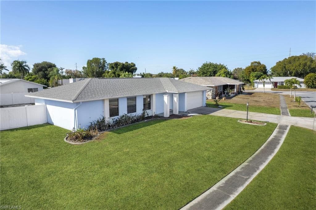 1424 Carmelle DR, FORT MYERS FL 33919-2